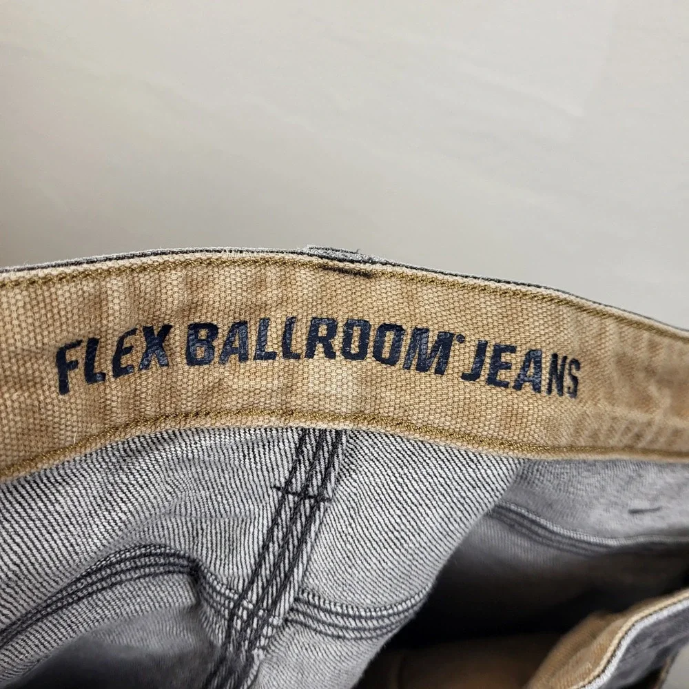 Duluth Trading Ballroom Flex Jeans Mens 42x32 Black Relaxed Fit Stretch Denim